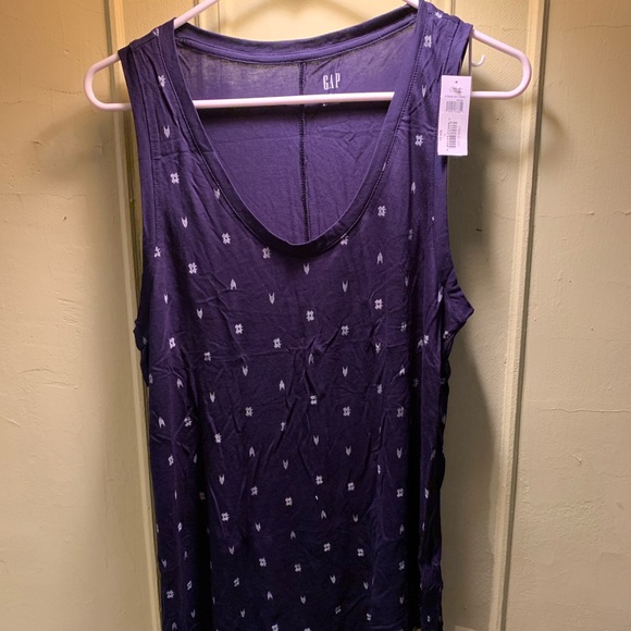 GAP Tops - Gap woman’s shirt